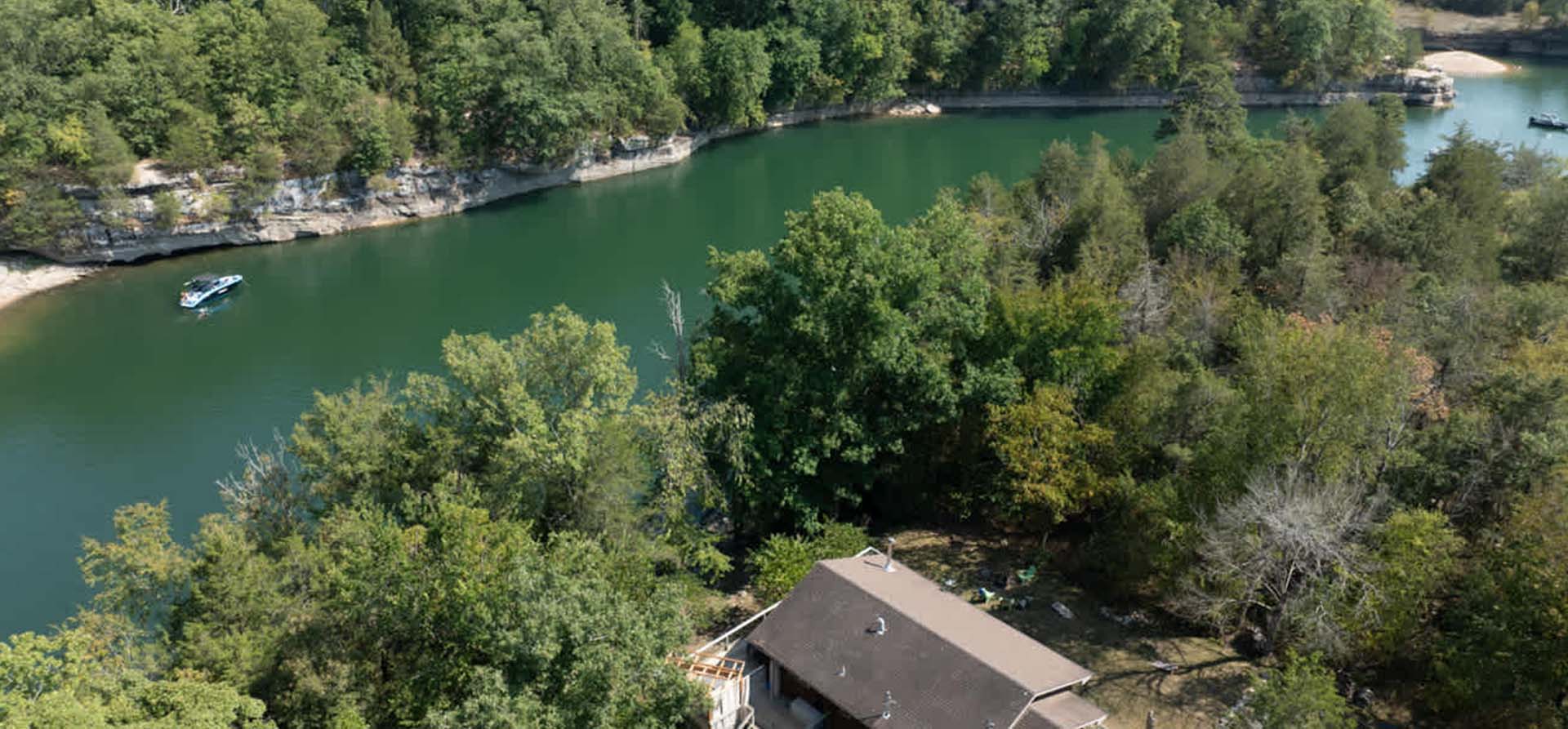 HHC Vacation Rentals on Beaver Lake Slider Images