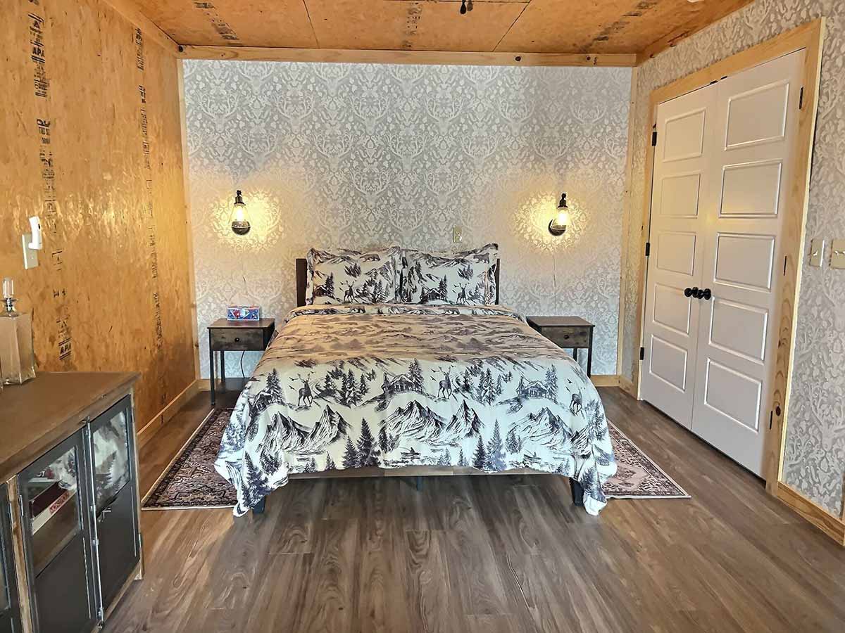 Bunkroom at Hogscald Queen Bed Bedroom