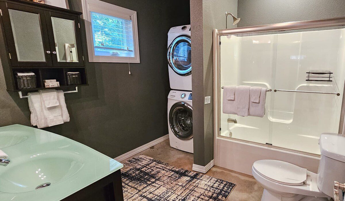 original_929139579875321949_1691102843