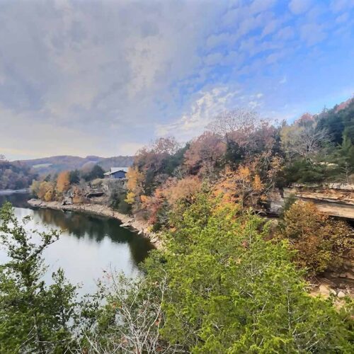Cliff Top Vacation Rental at Hogscald Hollow Cabins