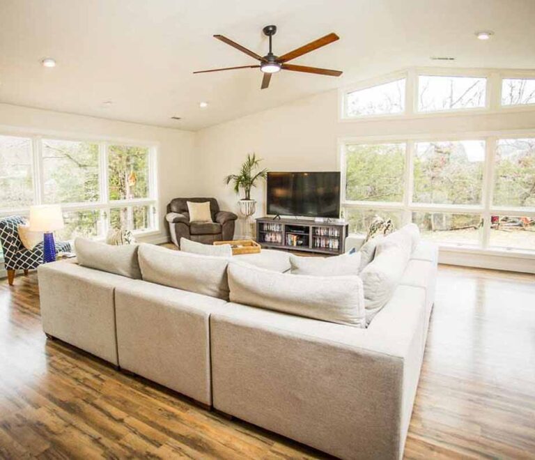 Cliff Top Vacation Home's Large Comfy Spacious Living Room - Hogscald Hollow Cabins Vacation Rentals